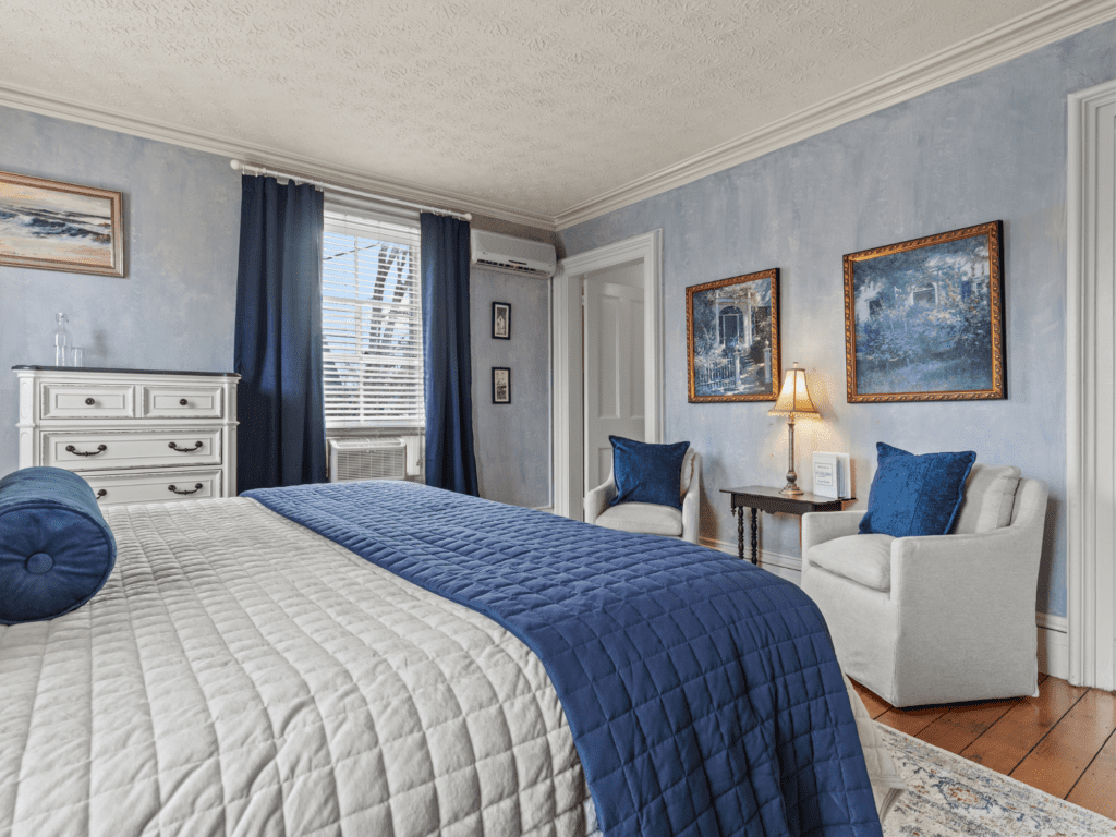 Image of Hammonasset hotel room at The Captain Stannard in Westbrook Connecticut.